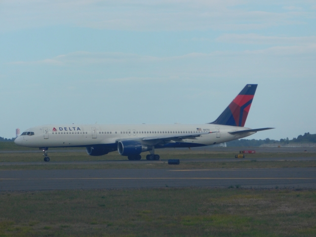 Delta 757-200